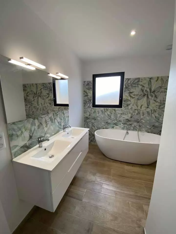 Conception & Rénovation Complète d'une Salle de Bains Contemporaine